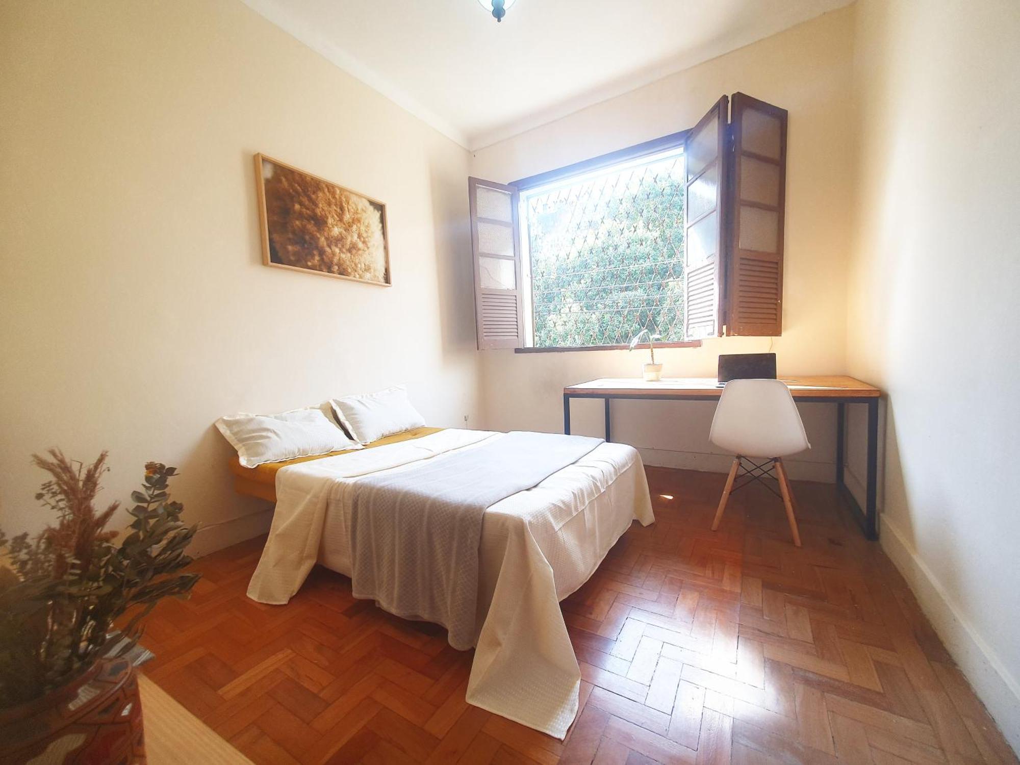 Quarto Casal Com Janela Casa Caramel Μπέλο Οριζόντε Εξωτερικό φωτογραφία