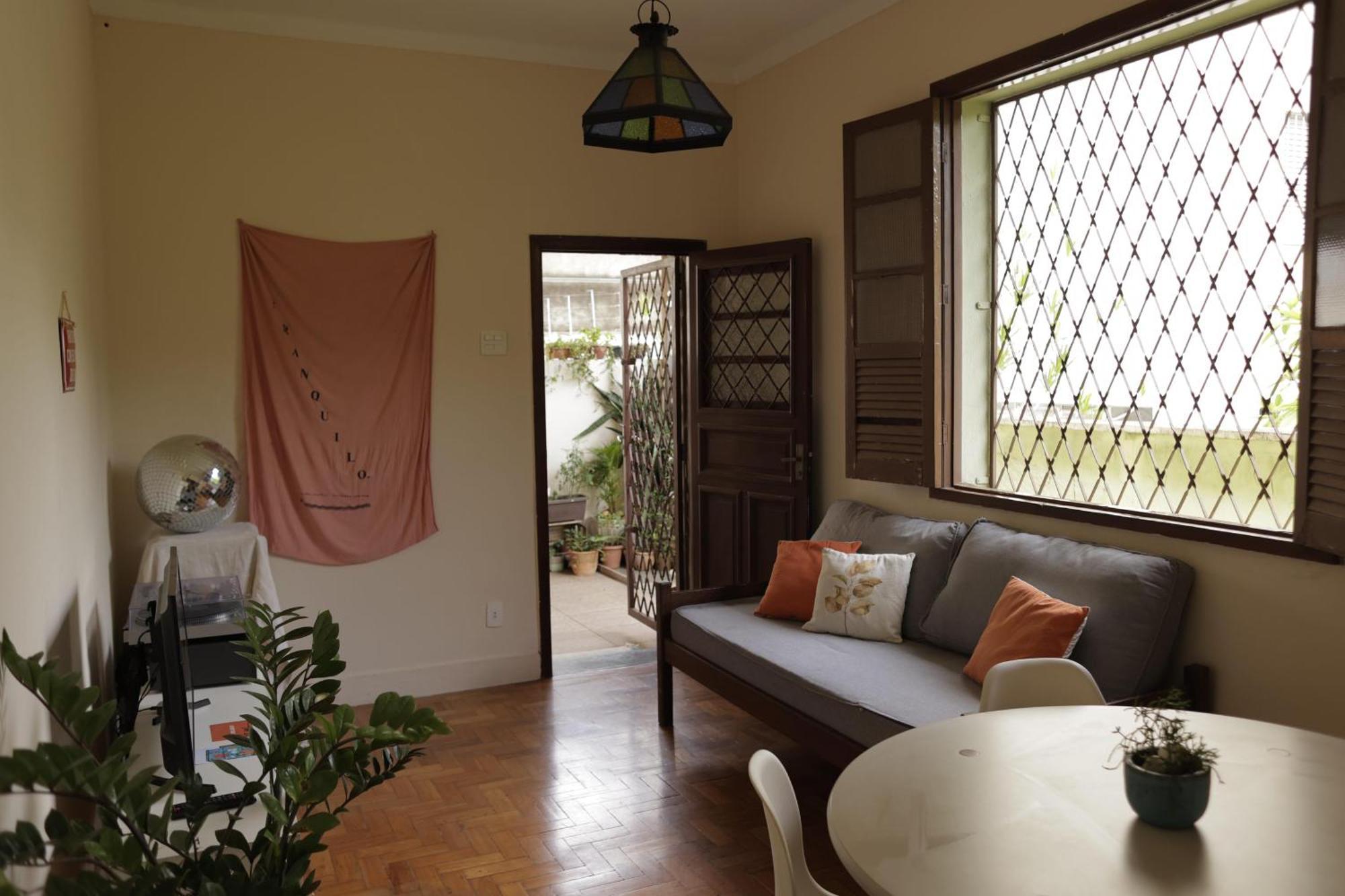 Quarto Casal Com Janela Casa Caramel Μπέλο Οριζόντε Εξωτερικό φωτογραφία
